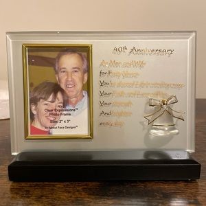 🍀 $12bundle New boxed 40th anniversary Standing Frosted Glass photo holder decor